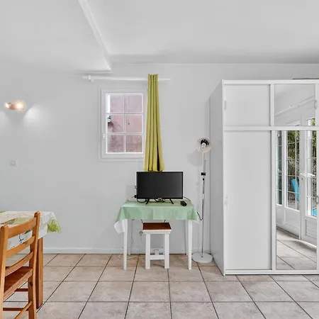 Hyeres Bord De Apartman *