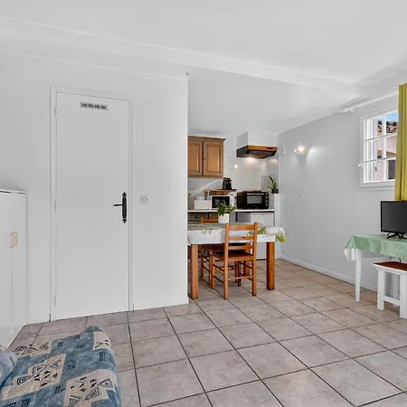 Hyeres Bord De Apartman *